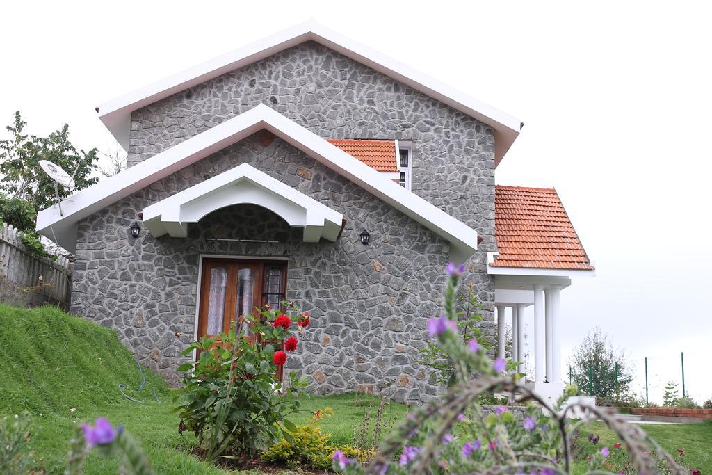 Adhithya Holidays كوديكانال المظهر الخارجي الصورة
