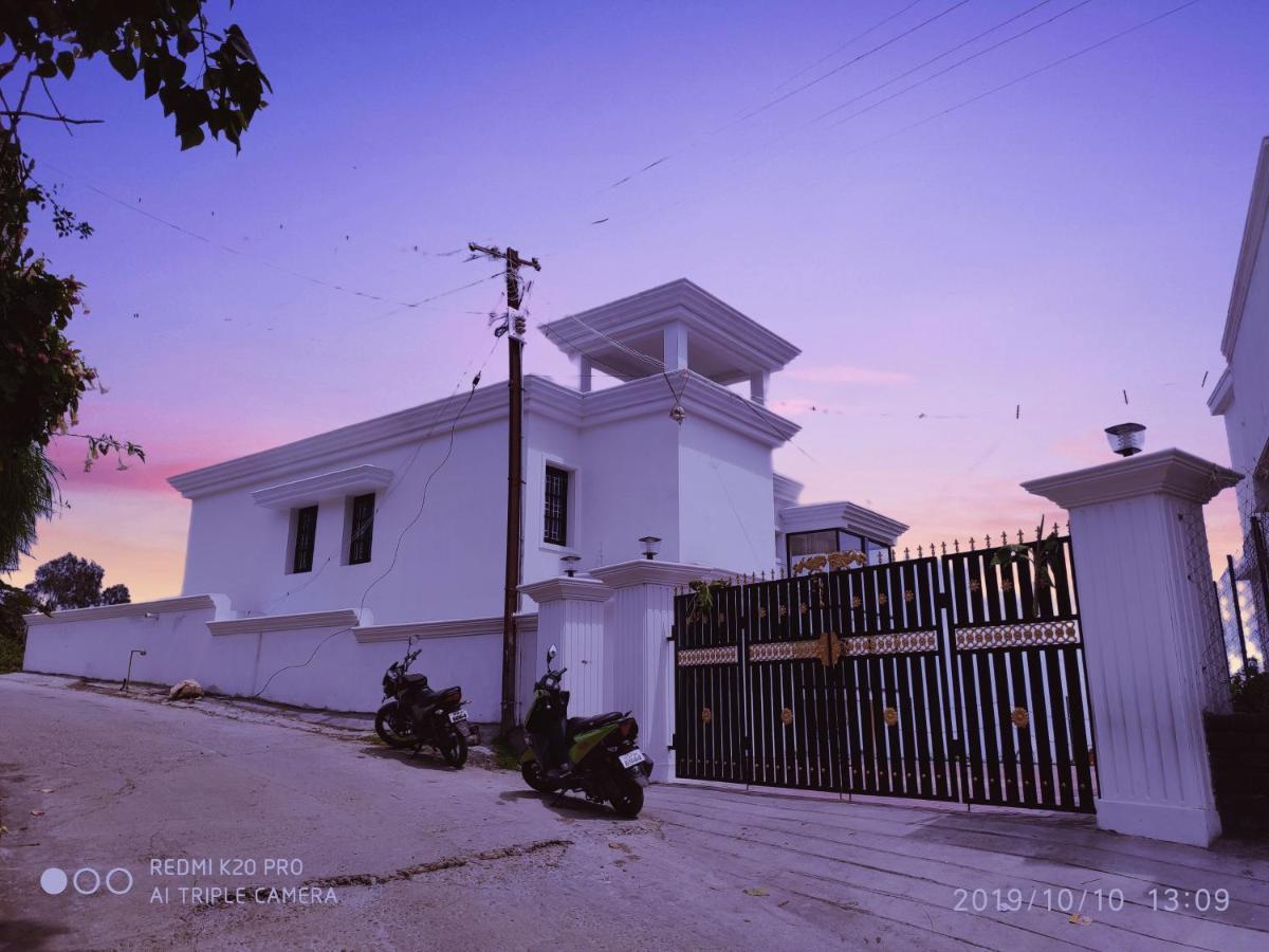 Adhithya Holidays كوديكانال المظهر الخارجي الصورة